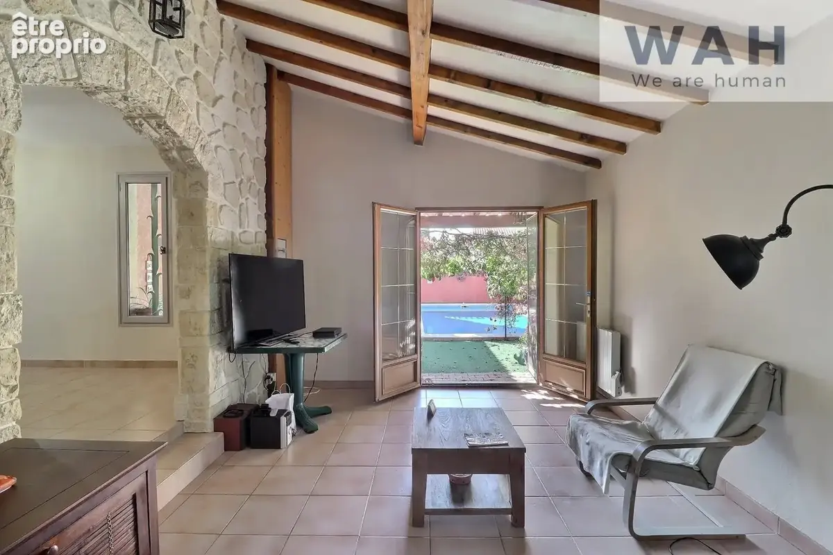 Mauguio - Maison 5 pièces de plain pied - 120m2 - Piscine - - photo 12