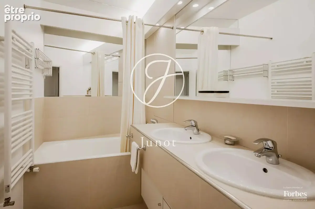 Paris 7e - BRETEUIL / PLACE VAUBAN - Appartement - 3 pièces - 81,16m² Carrez - 2 chambres - photo 13