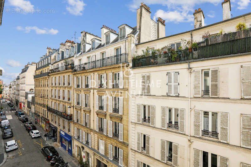 Appartement à PARIS-18E