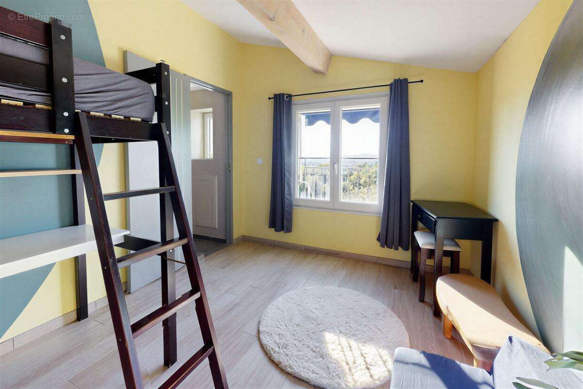 Maison à POURRIERES