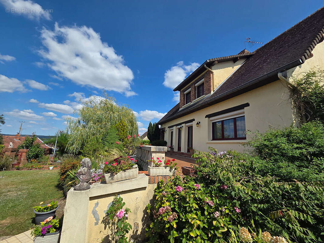 Maison à LA MAILLERAYE-SUR-SEINE
