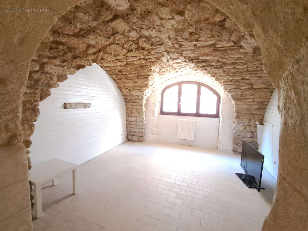 Maison à VILLEVIEILLE