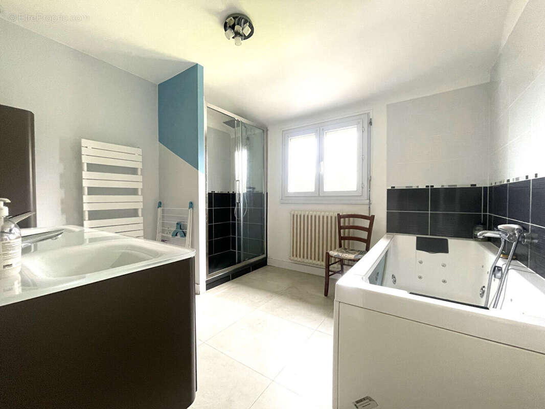 Maison en campagne de Plogastel Saint Germain - photo 10