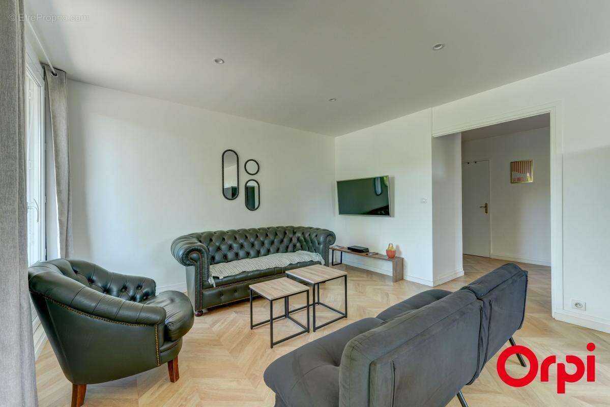 Exclusivité Orpi - Appartement T3 lumineux de près de 77 m2 avec une place privative - photo 6