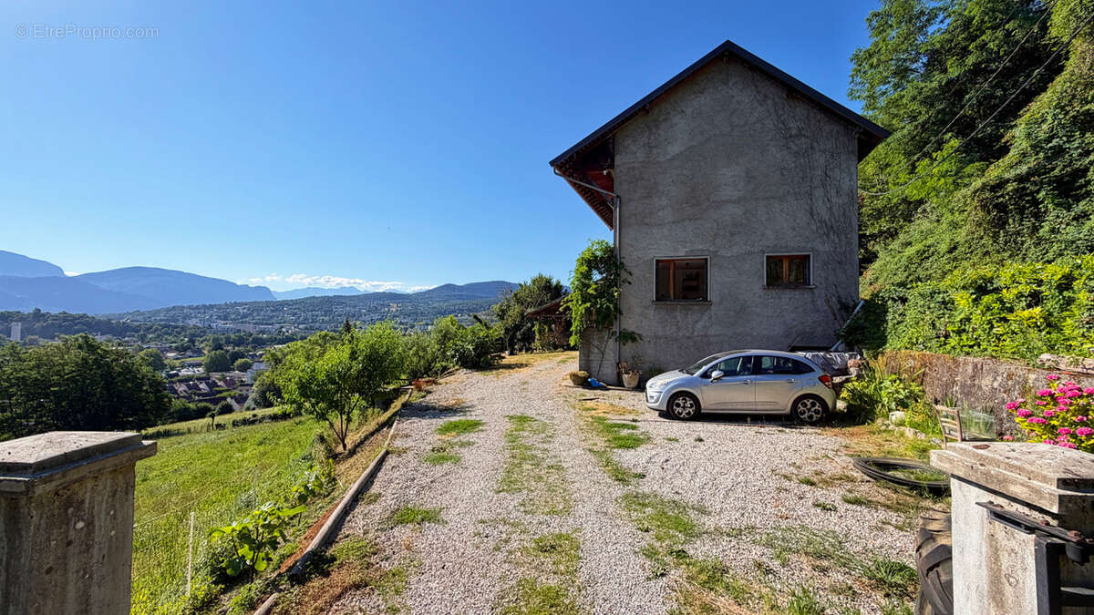 Maison à COGNIN