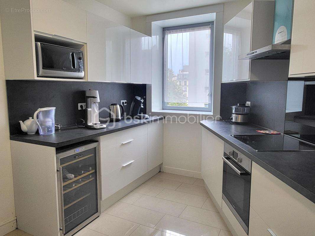 Appartement à PARIS-19E