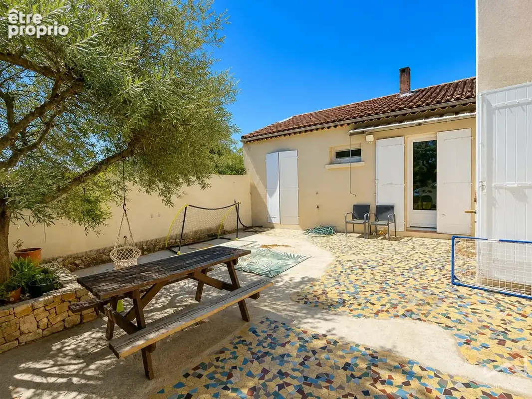 Isabelle di natale vous propose en exclusivité à pierrelatte   maison de plain-pied rénovée   3 chambres   700 - photo 4