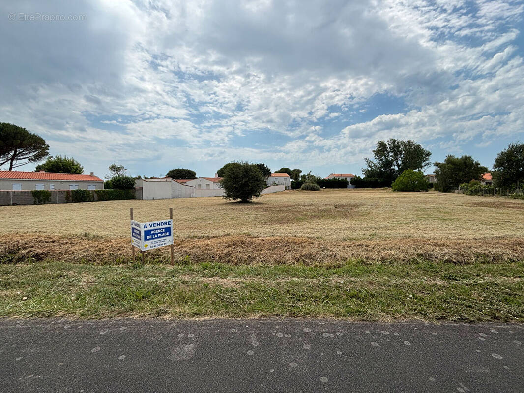 Terrain à L'AIGUILLON-SUR-MER