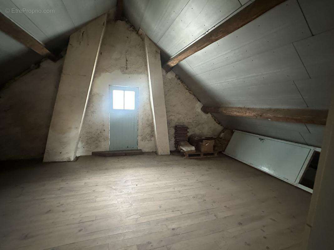 Maison à MOUROUX