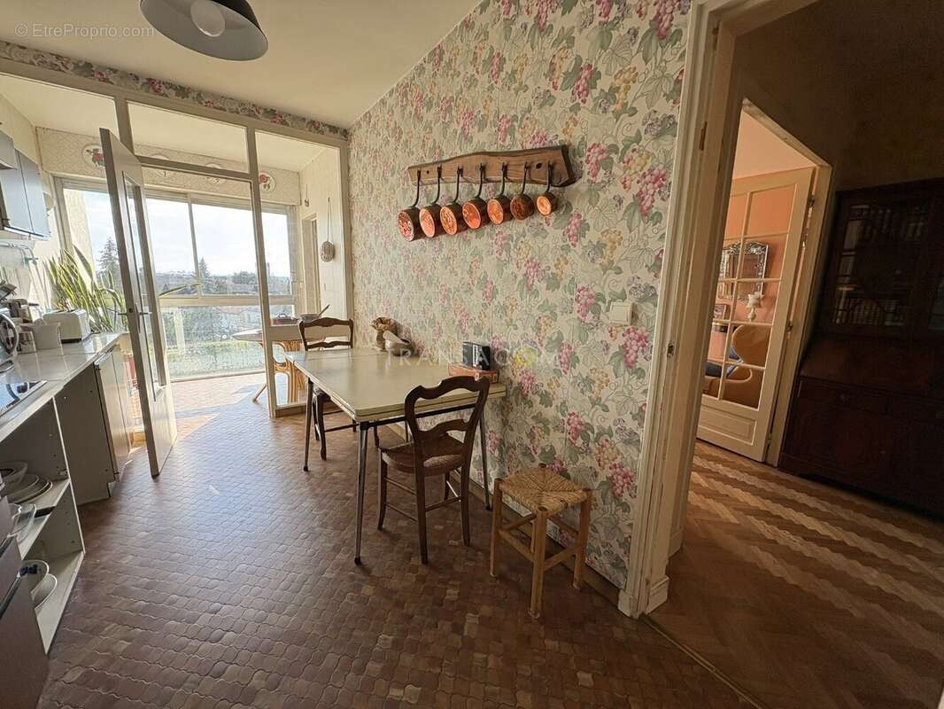 Appartement à SAINT-CYR-SUR-LOIRE
