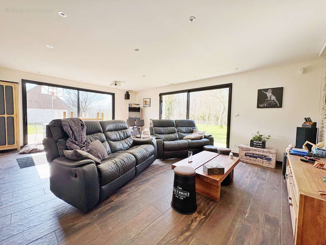 Maison à LONGUEVILLE