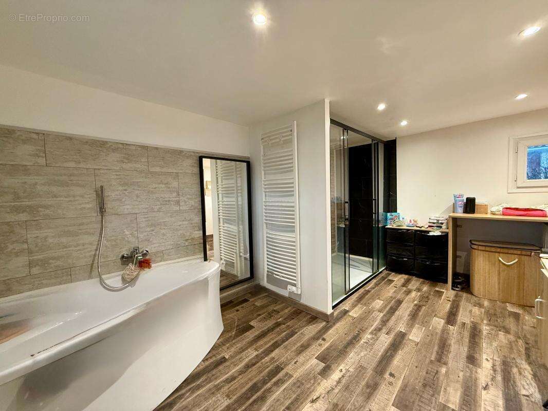 Maison à SAINT-THEGONNEC