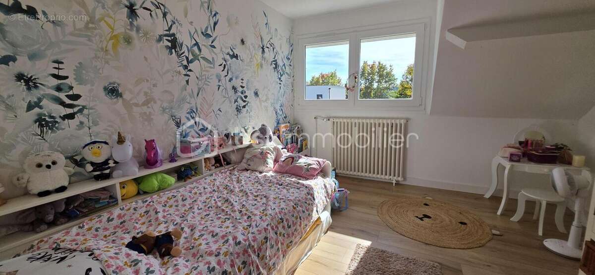 Maison à SAINT-BARTHELEMY-D&#039;ANJOU