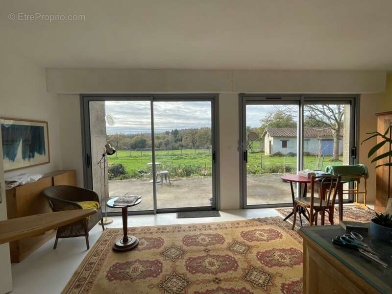 Maison à SAINT-JUNIEN