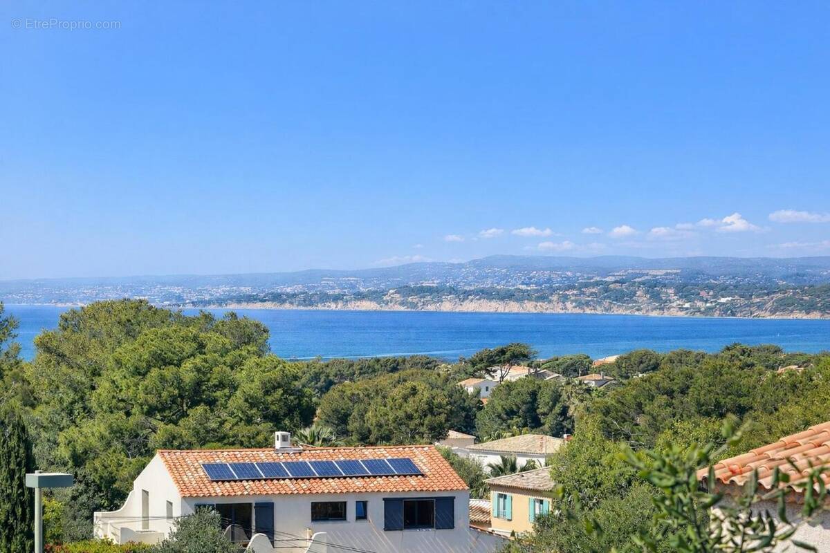 Photo 1 - Maison à SIX-FOURS-LES-PLAGES