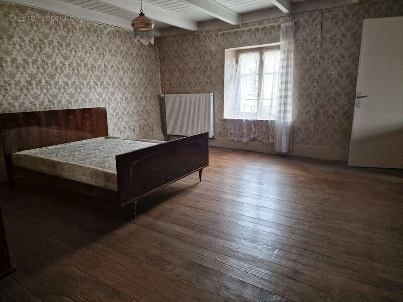 Maison à CONTREXEVILLE