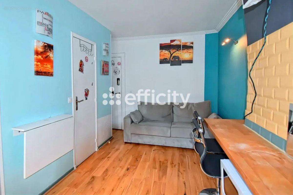 Appartement à PARIS-8E