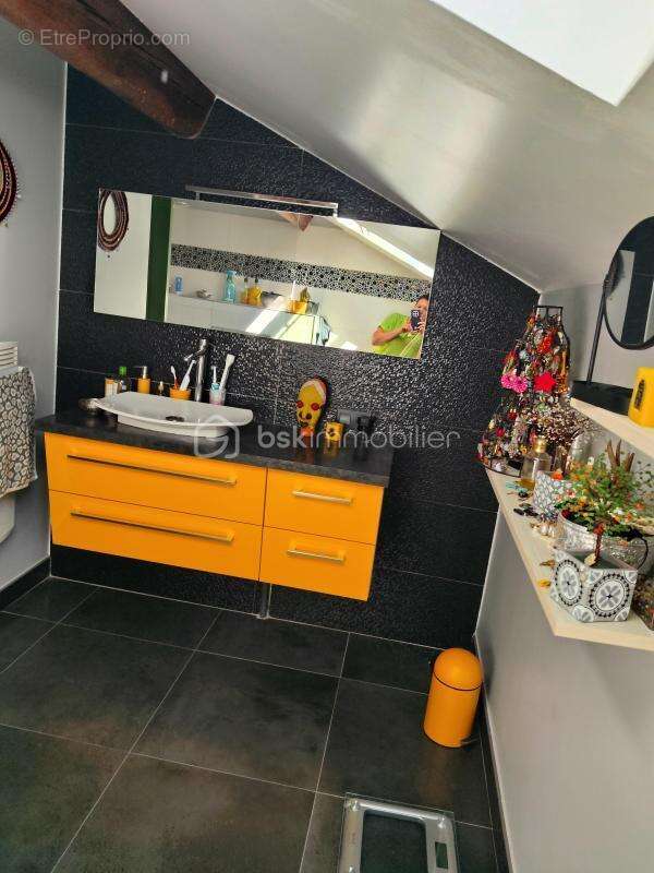 Appartement à MONTESCOT