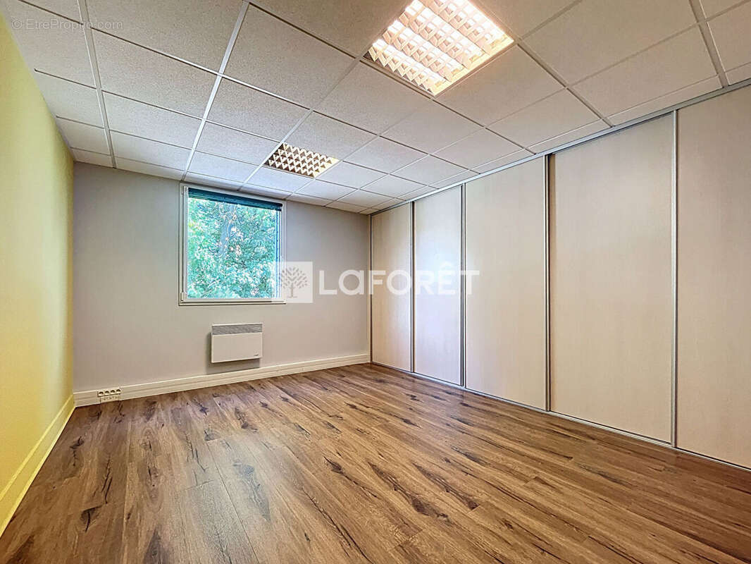 Bureaux Elbeuf 192 m² - photo 7