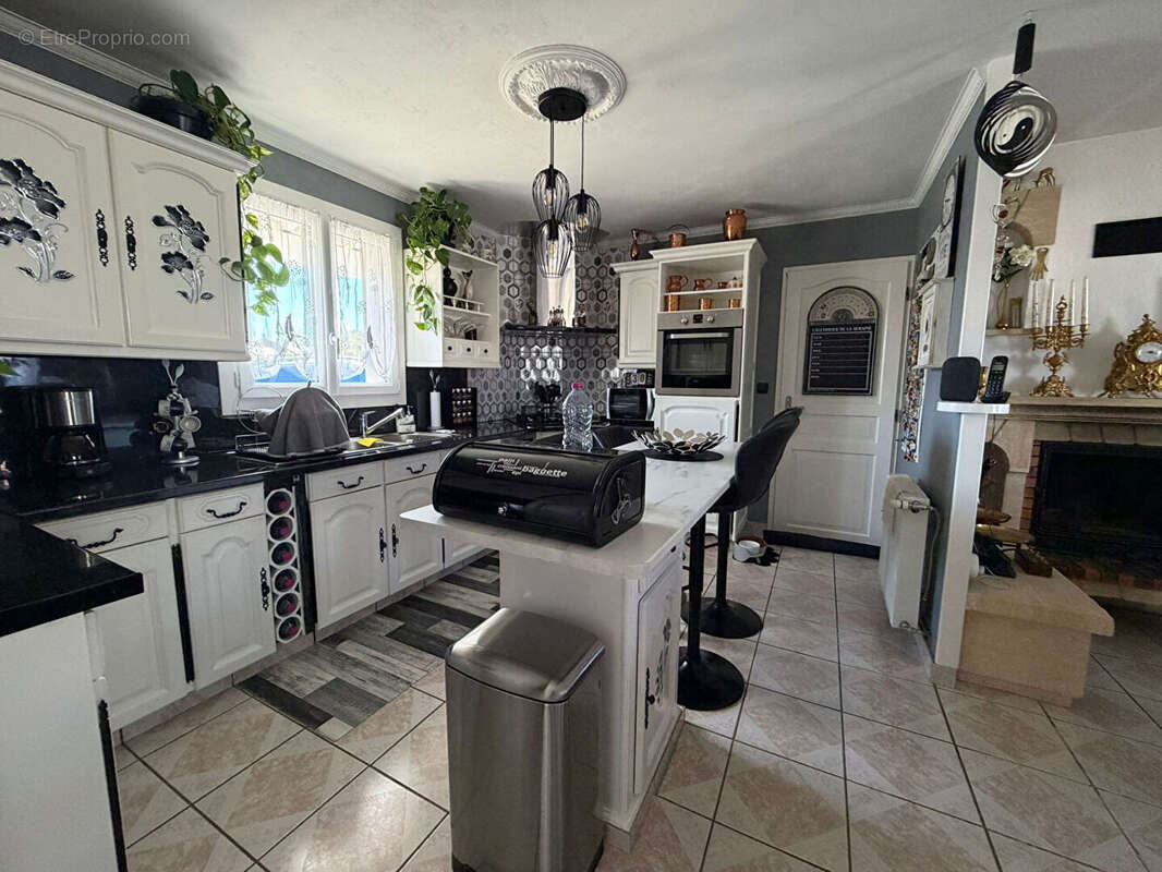 Maison à SAINT-SEBASTIEN-SUR-LOIRE