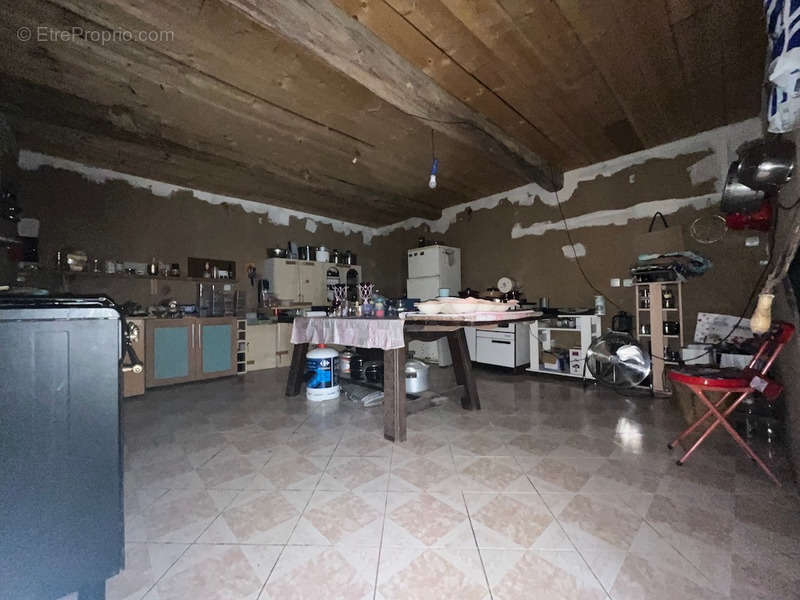 Maison à LAGUIAN-MAZOUS