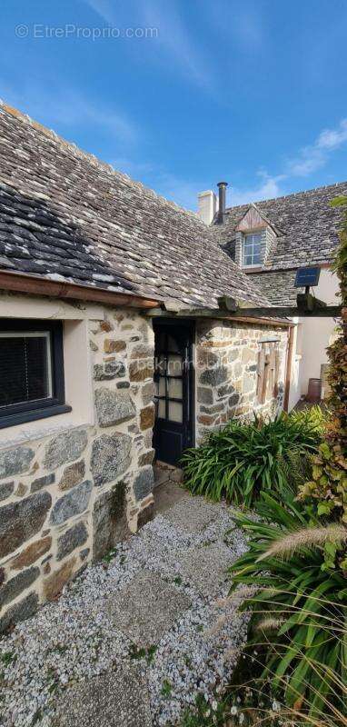 Maison à PLOUGASNOU