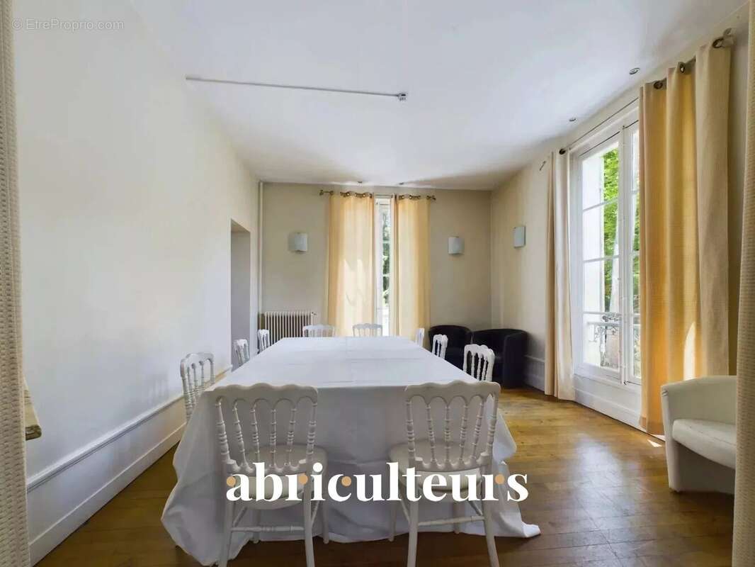 Maison à MORIGNY-CHAMPIGNY