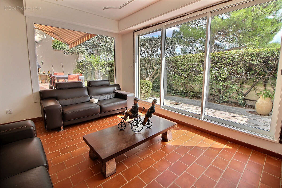 Appartement à MARSEILLE-11E