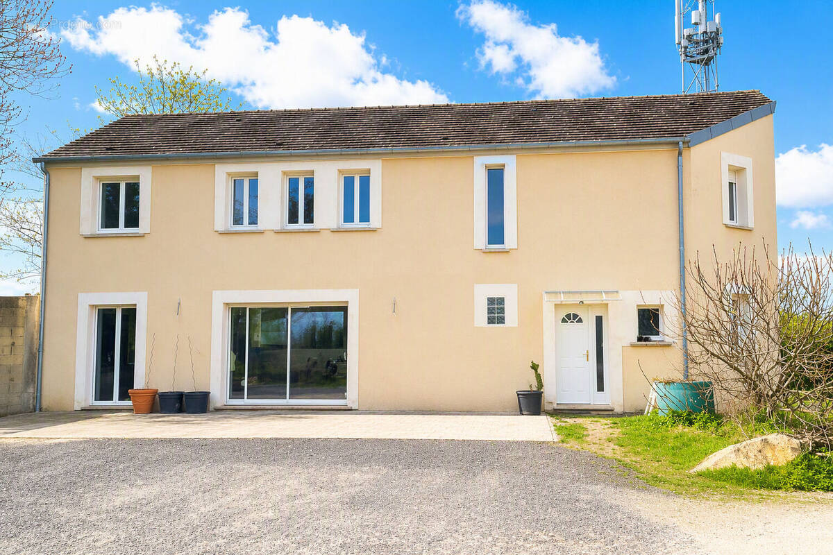 Maison à CHAPET