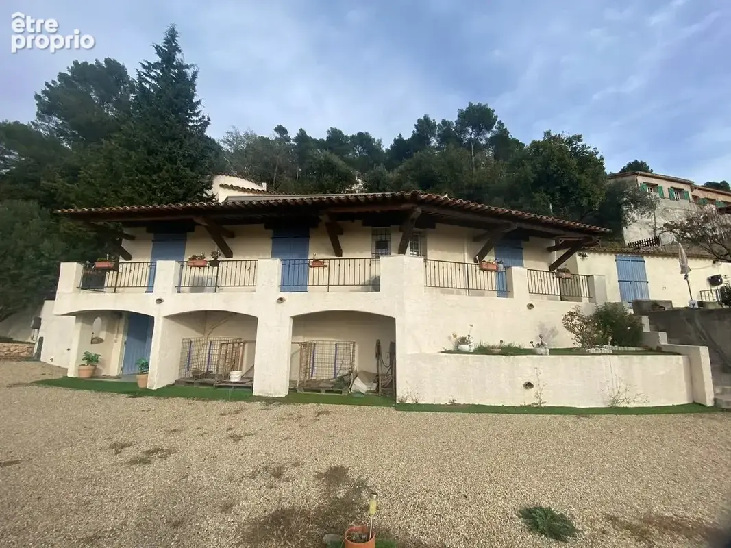 Draguignan : Maison 160 m2 , terrain 2.600 m2 - photo 1