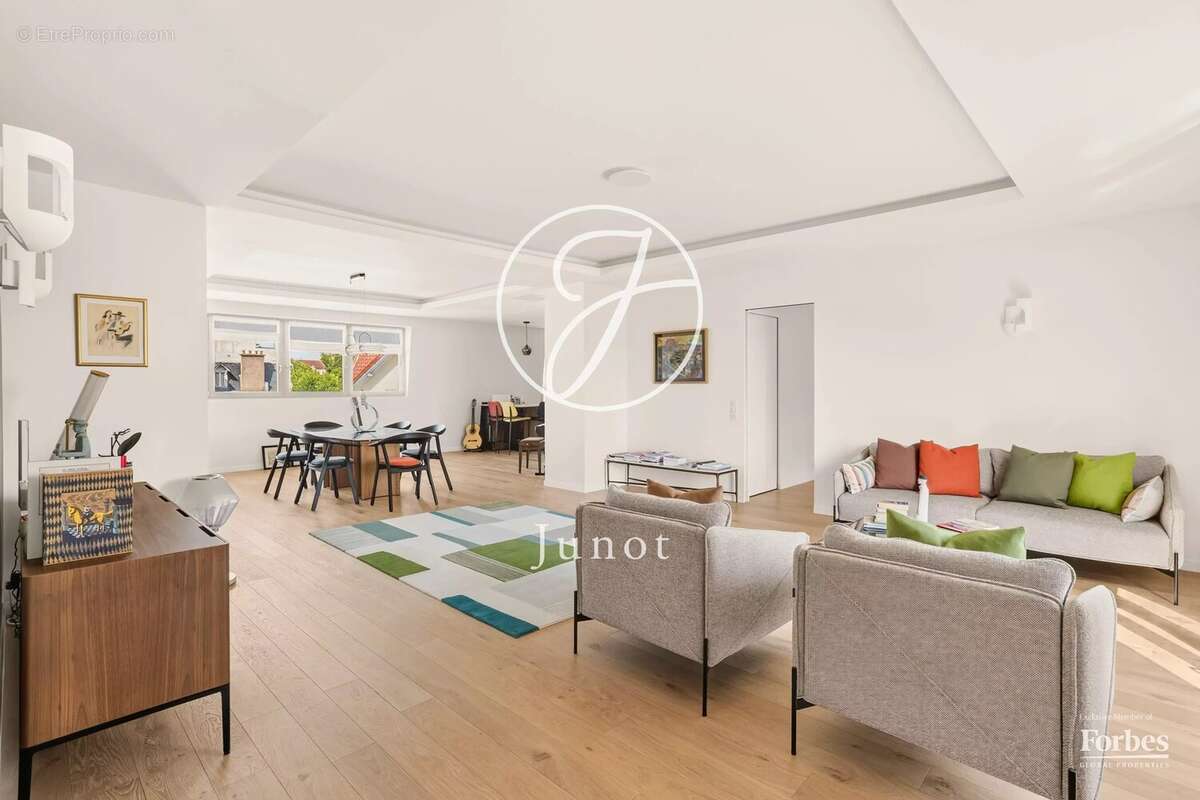 Appartement à LE VESINET