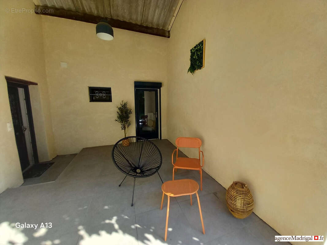 Maison 144 m² à Pommier-De-Beaurepaire  - photo 3