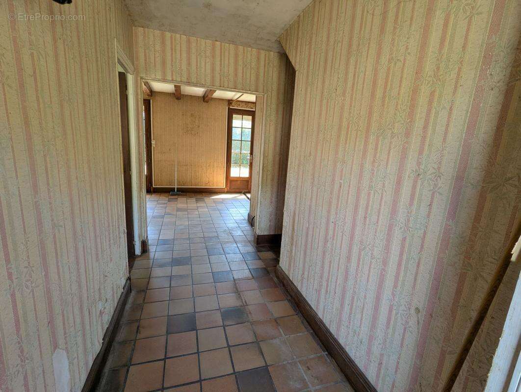 Maison de 72 m² avec potentiel de 115 m², 2 chambres, a vendre proche cuise-la-motte (60350) - - photo 3