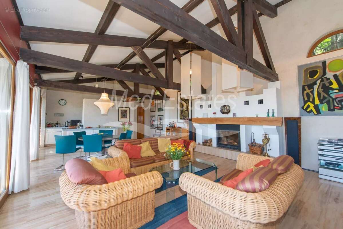 Maison à LA GARDE-FREINET