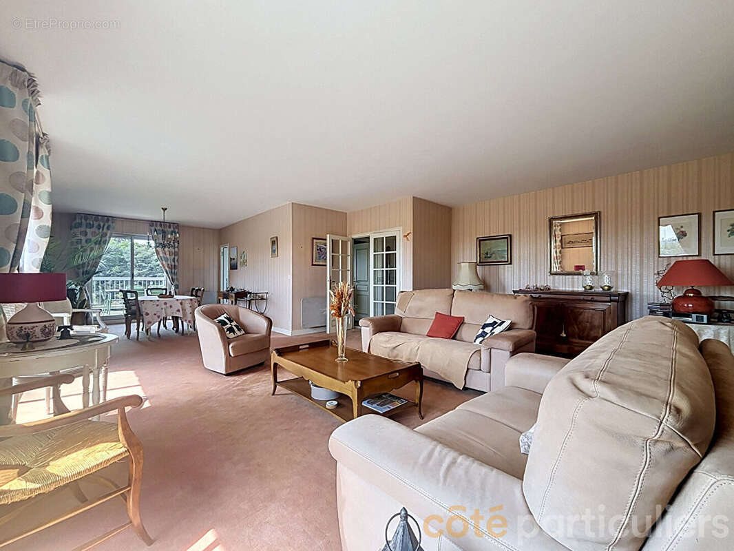 Appartement à SAINT-CYR-SUR-LOIRE
