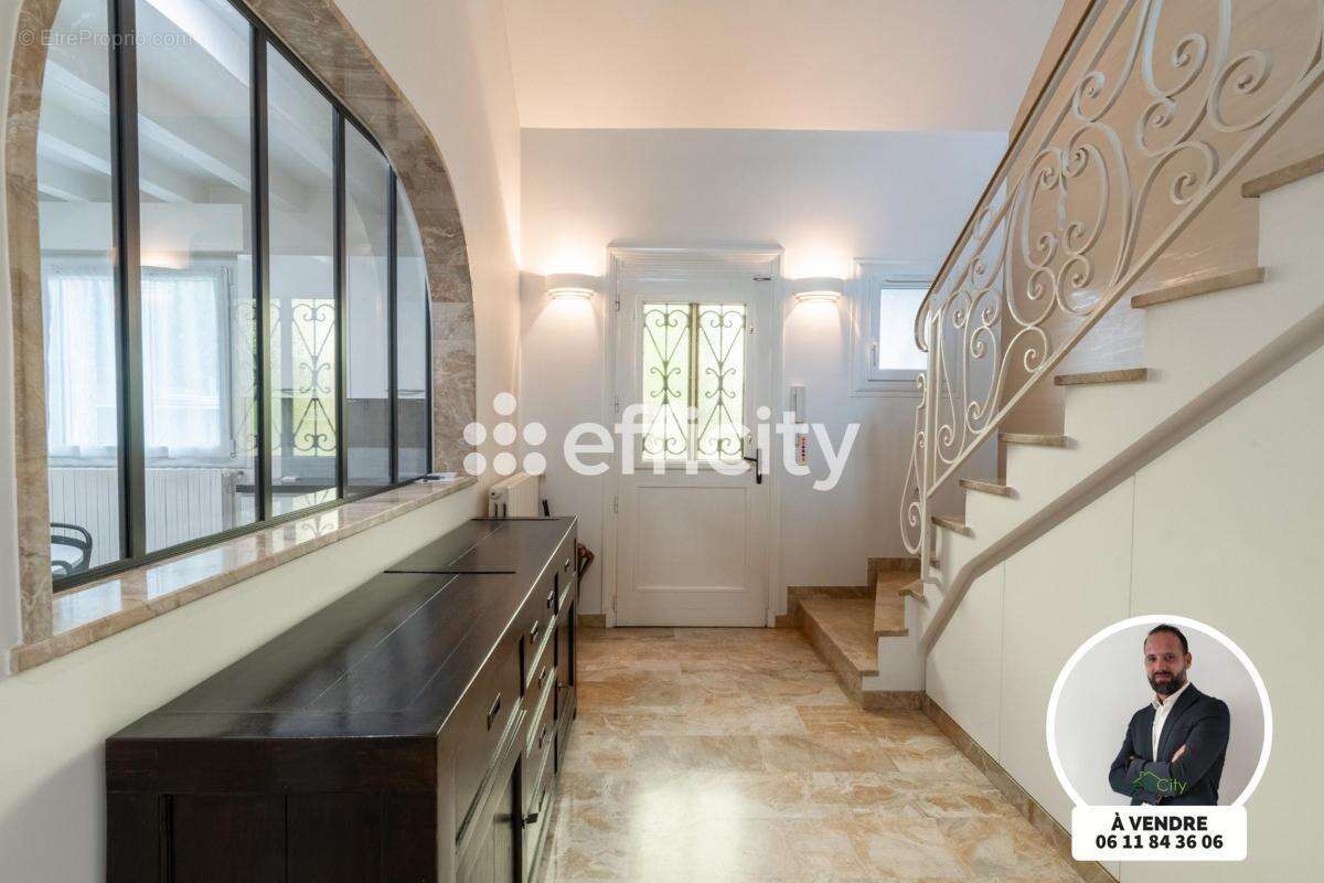 Maison à VILLENEUVE-LE-ROI