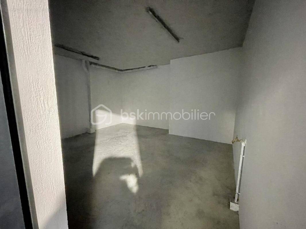 Commerce à SAINTE-GENEVIEVE-DES-BOIS