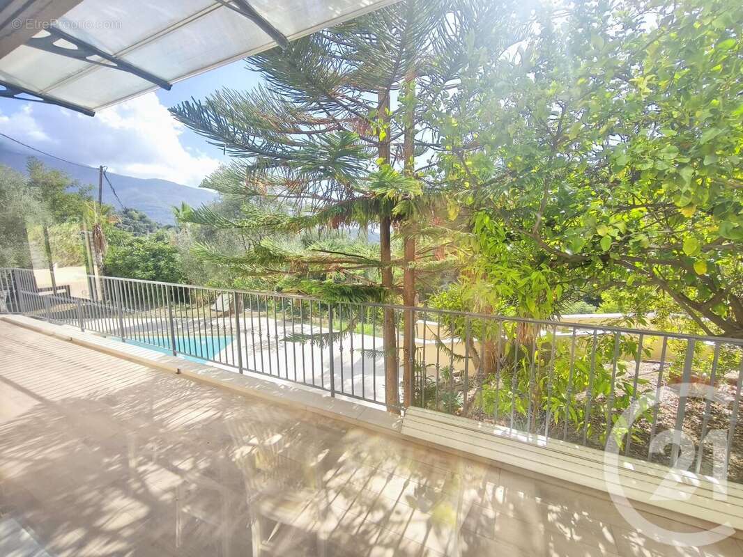 Maison à SAINTE-AGNES