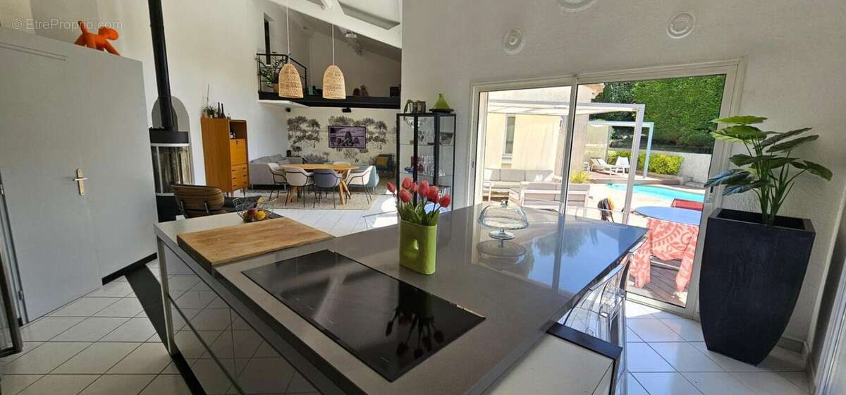 Maison à ROCHEFORT-EN-VALDAINE