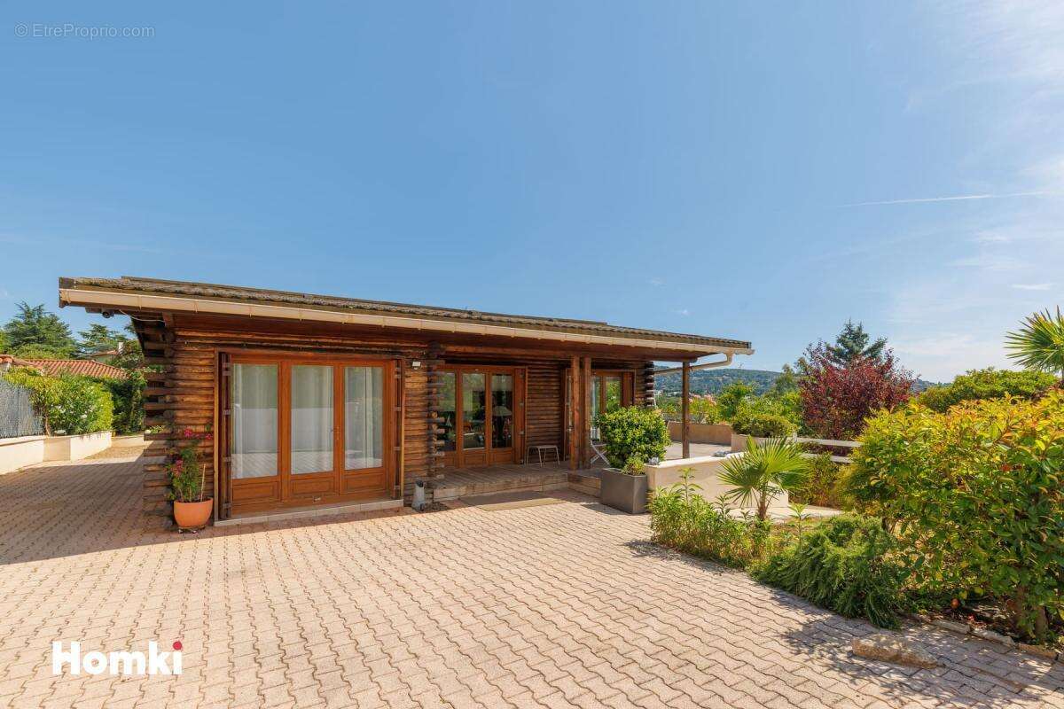 Maison/Villa T4 de 137 m² à Dardilly 69570 - photo 2