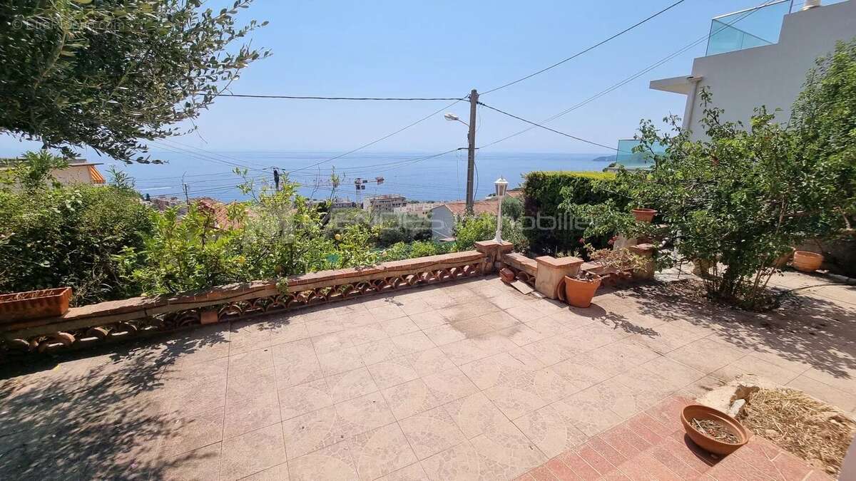 Villa vue mer a renover a cap d'ail - photo 16