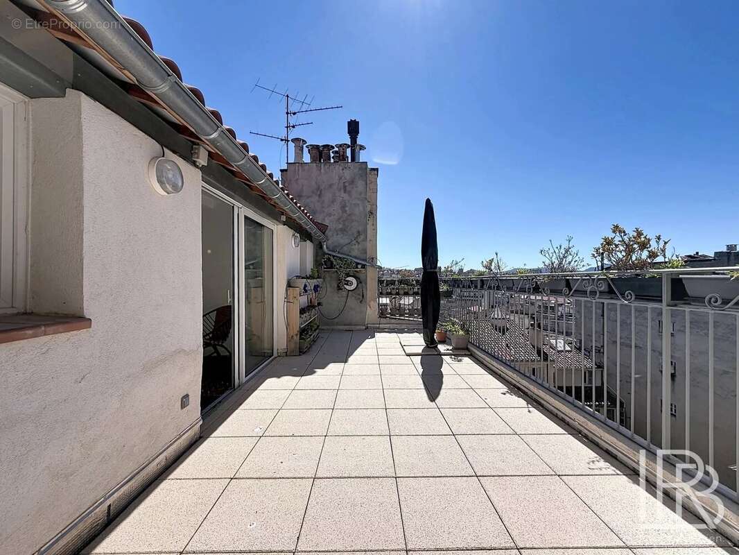 Appartement à MARSEILLE-1E