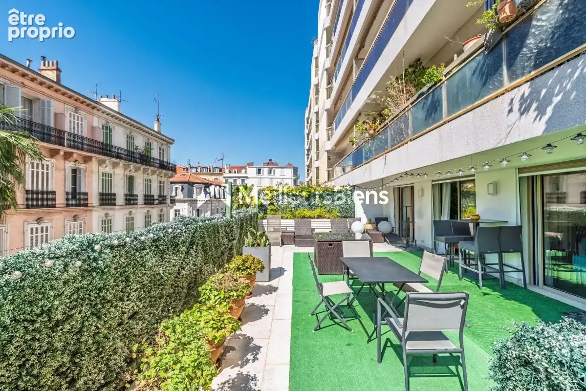 Cannes, coeur Banane :  Rare Appartement 3 chambres et grande terrasse - photo 10