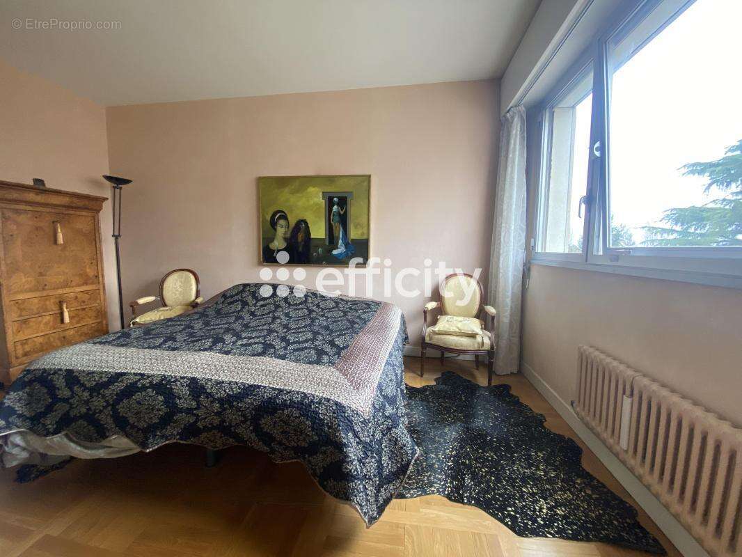 Appartement à GARCHES