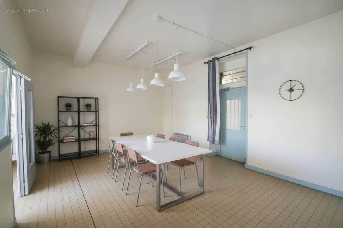 Dpt Saône et Loire (71), à vendre ROMENAY immeuble - 4 appartements et 1 local commercial - photo 4