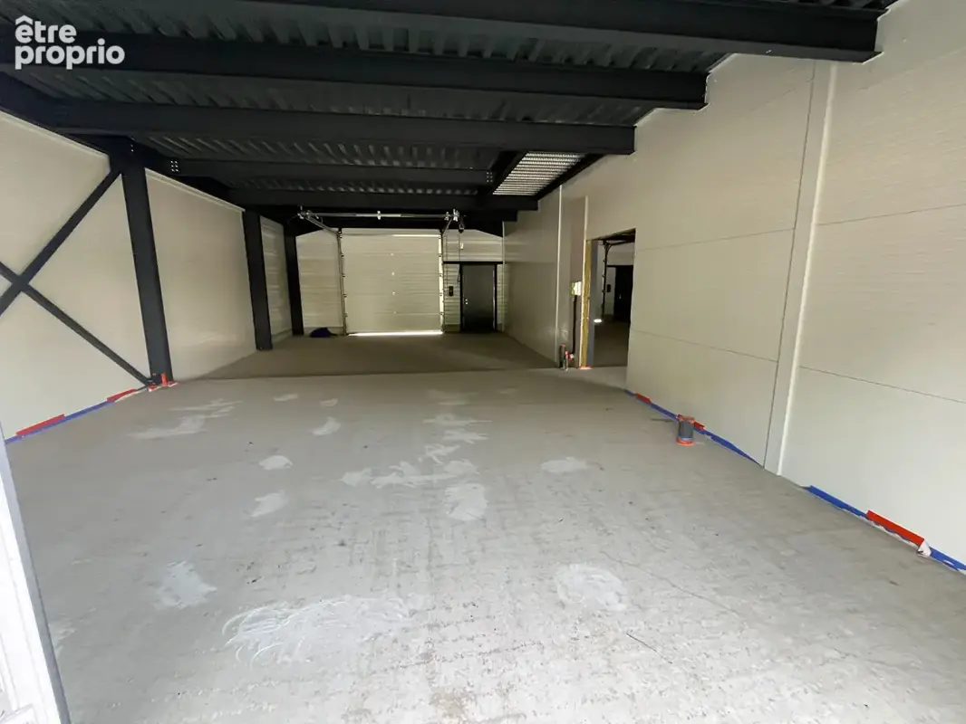 Locaux d'activité à Chignin de 60 à 300 m2 idéalement situés - photo 4
