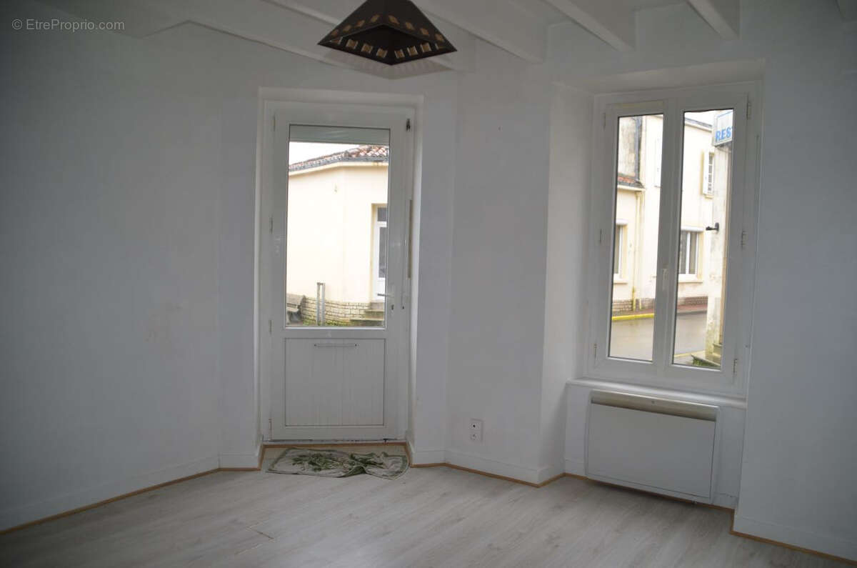 Appartement à LA CAILLERE-SAINT-HILAIRE