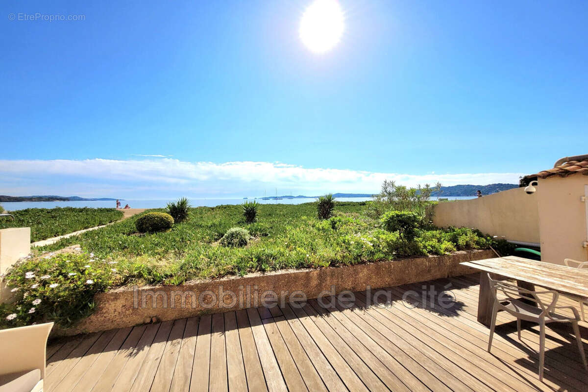 Appartement à GRIMAUD