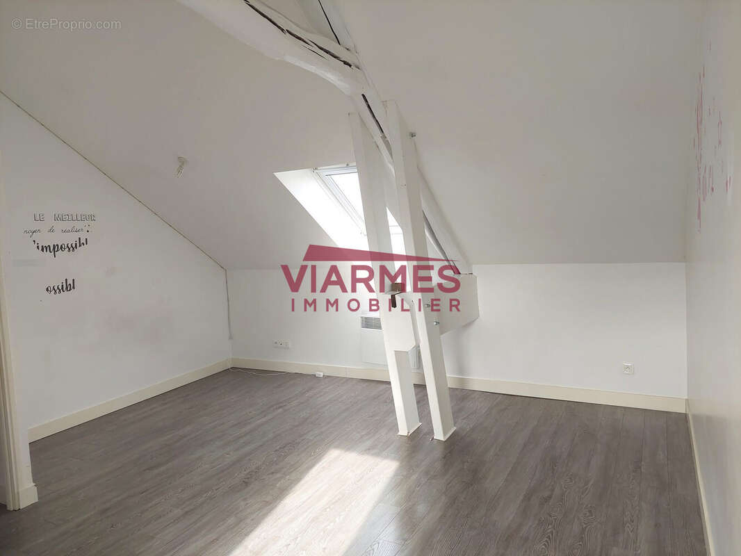 Appartement à SEUGY