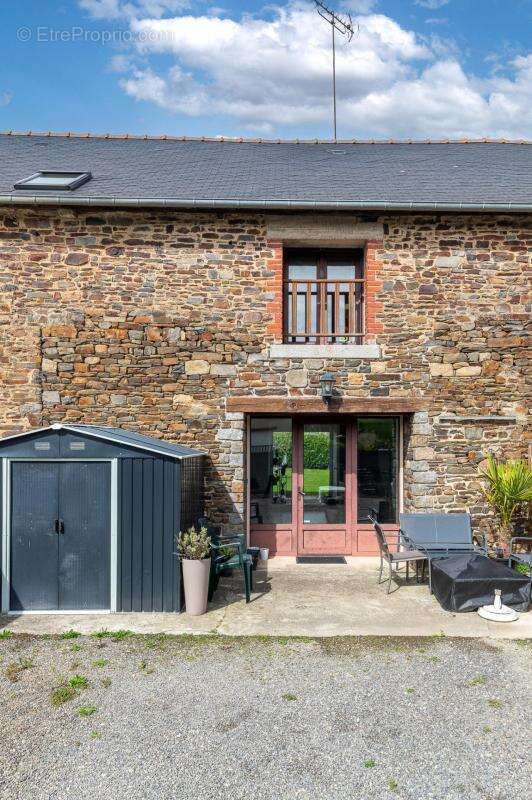 Maison à DOL-DE-BRETAGNE
